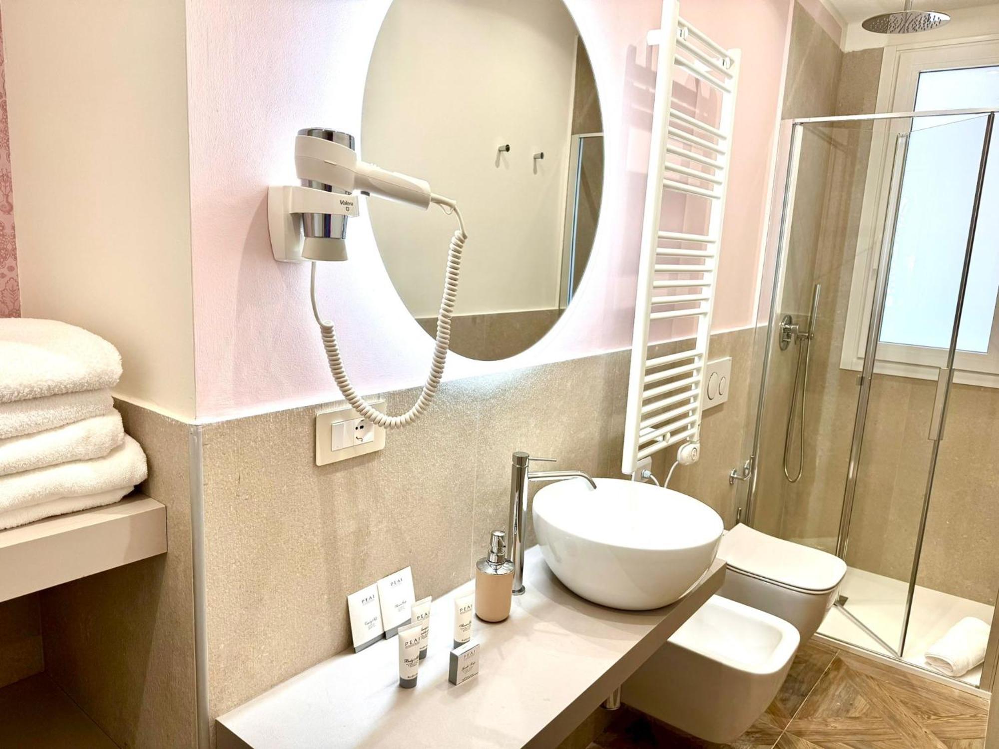 Hotel Astigiana & Appartamenti فاراتسي المظهر الخارجي الصورة